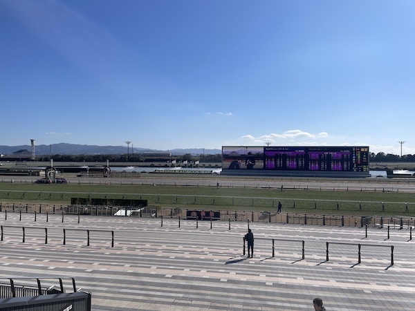 京都競馬場 B指定席 競馬 馬券 駐車場 サウナ ルーマプラザ